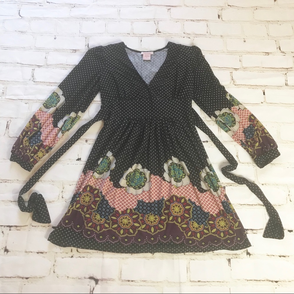 Floral patterned long sleeve dress size small 😍